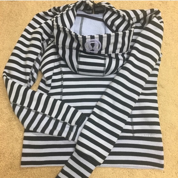 LULULEMON JACKET - Picture 2 of 4